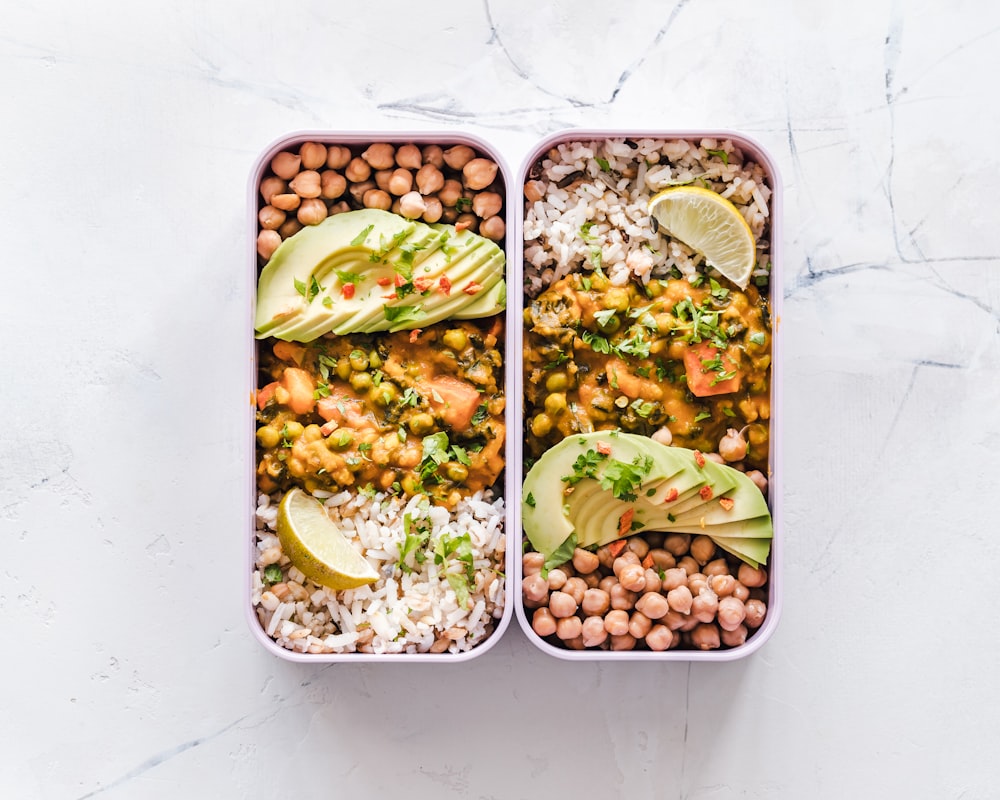 Nutricionista asesorando sobre alimentación saludable